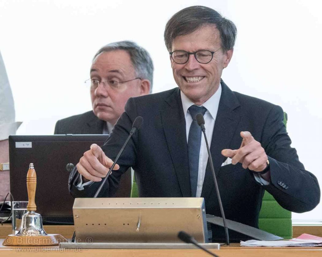 Foto: Der Präsident des Sächsischen Landtages, Dr. Matthias Rößler (CDU Sachsen), eröffnet am 17. Mai 2017 die 54. Plenarsitzung des Sächsichen Landtages Dresden