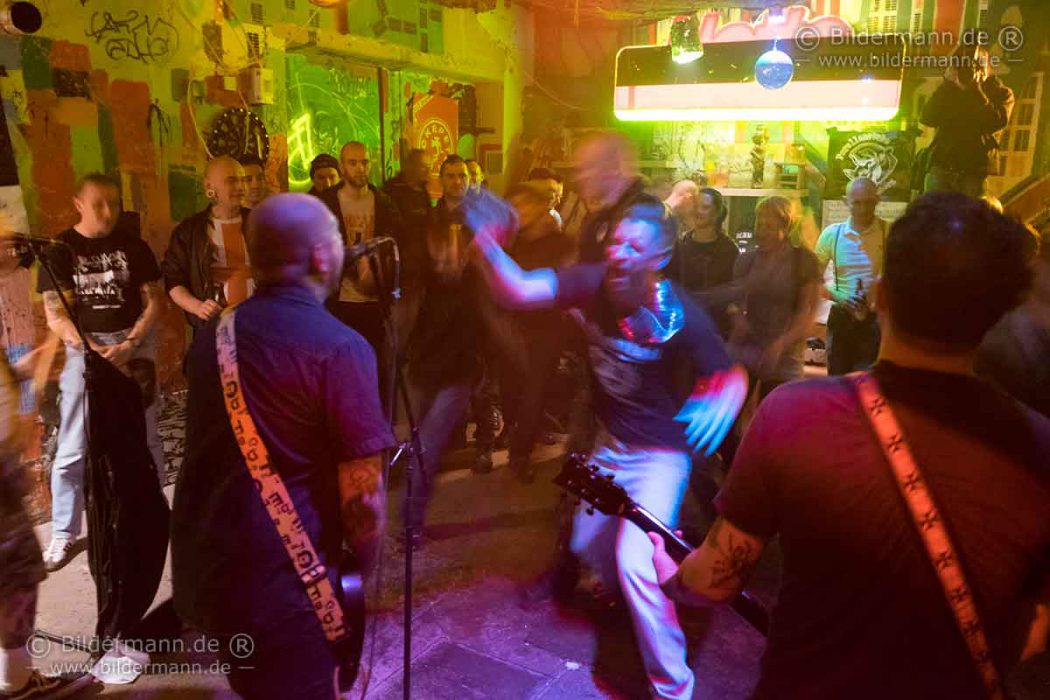 Impression beim Punkkonzert mit The AYILAR