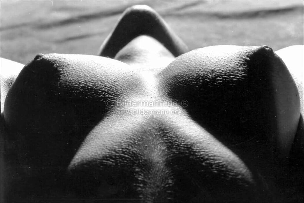 Aktfotografie „Seestern” (1994) des Fotografen Bildermannn ® (Dresden)