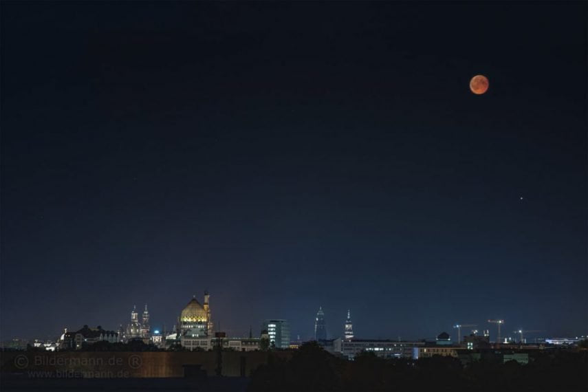 Mondfinsternis ueber Dresden