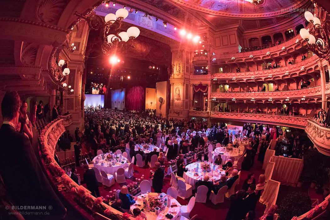 Blick in den Zuschauerraum beim 15. SemperOpernball 2020