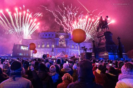 Eröffnungsfeuerwerk zum SemperOpernball 2019